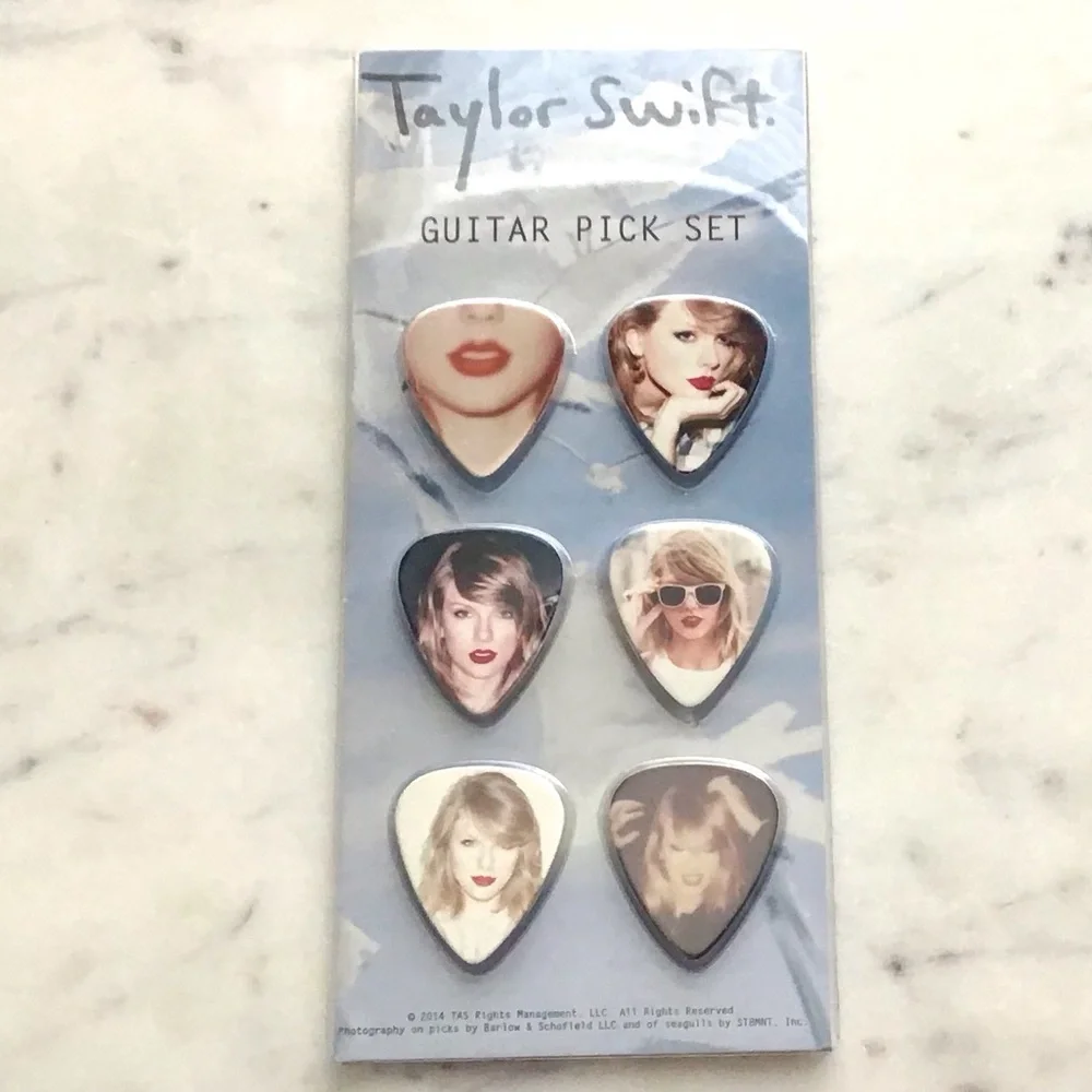 Taylor Swift 1989 NEW Set Of Six Guitar Picks RARE - Picture 3 of 5
